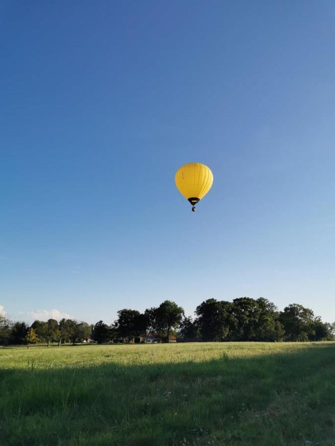 Gites Les Gambes Echenoz-le-Sec Exteriör bild