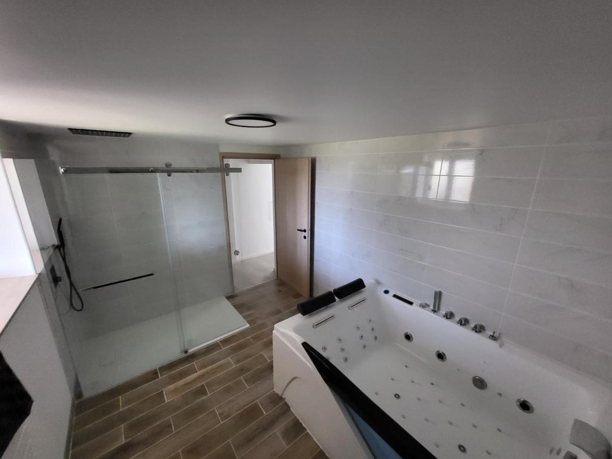 Gites Les Gambes Echenoz-le-Sec Exteriör bild
